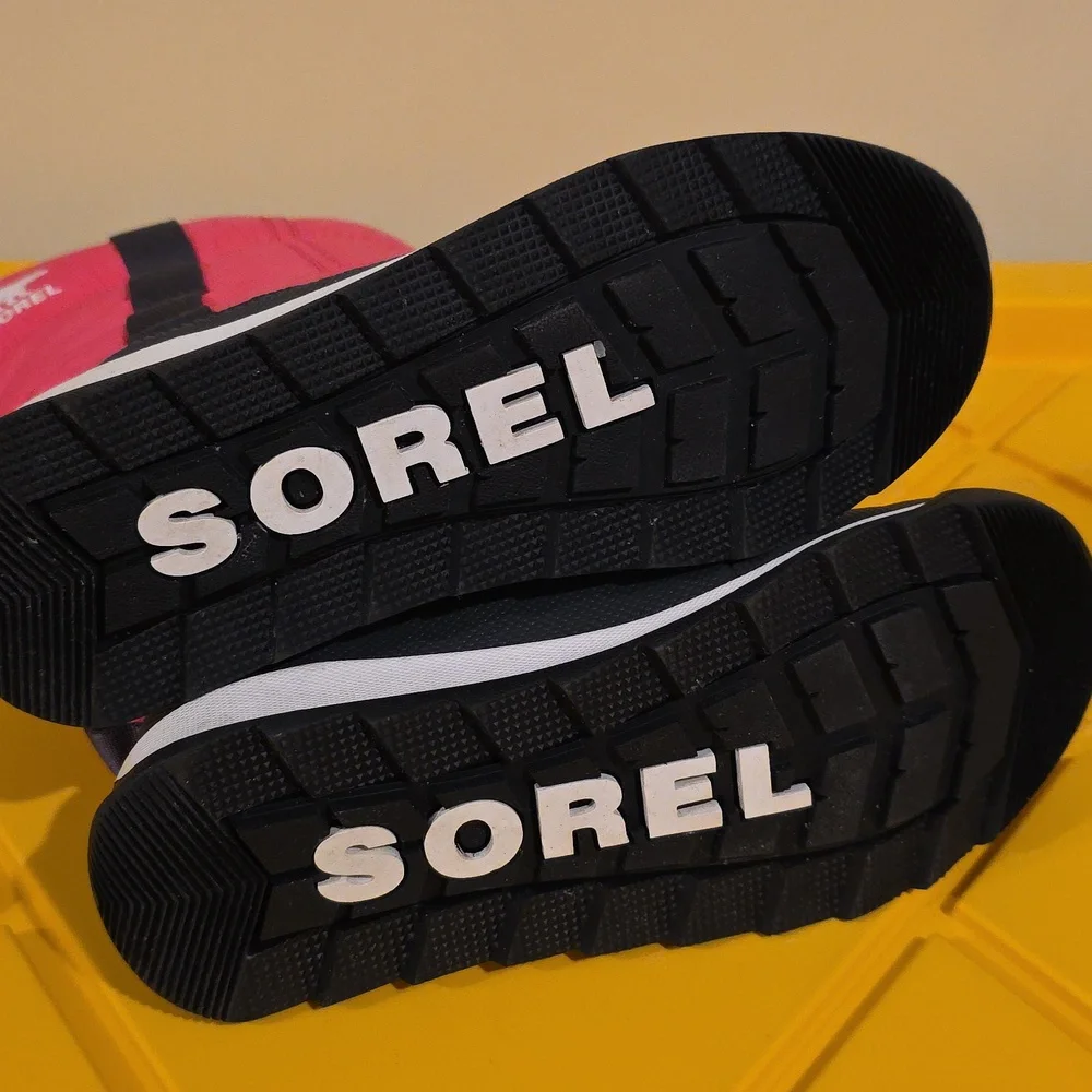 Sorel Pink and Black Kids Snow Boots, Excellent Condition, Size 4